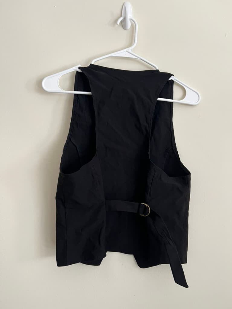 Black Sleeveless Vest with Belt photo 2