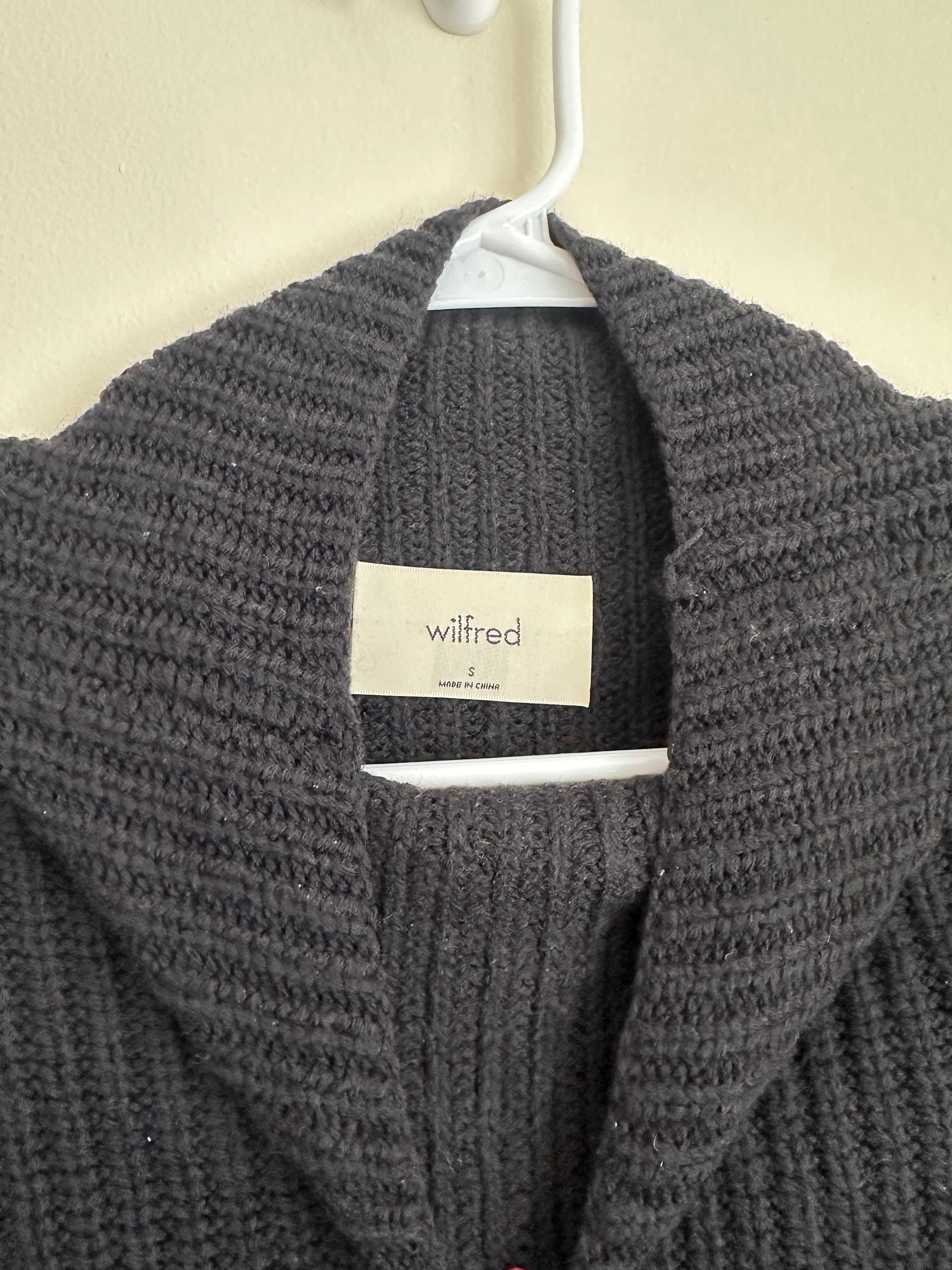 Wilfred Charcoal Ribbed Turtleneck Sweater photo 2